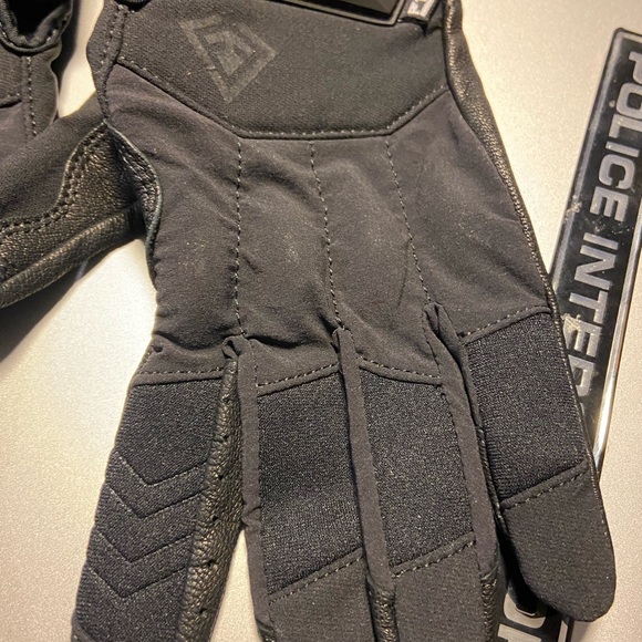 First Tactical Brand Hard Knuckle Leather Gloves. Size L and XL - Picture 6 of 16